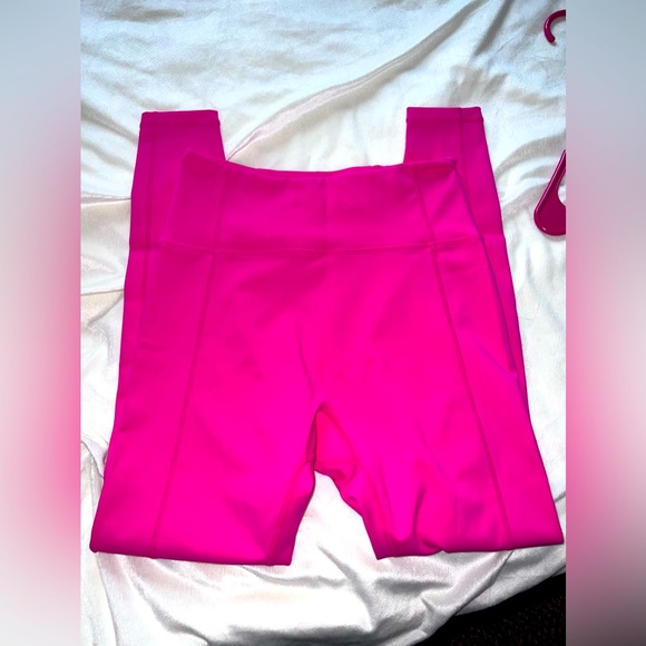 Pink BuffBunny leggings - Picture 3 of 3